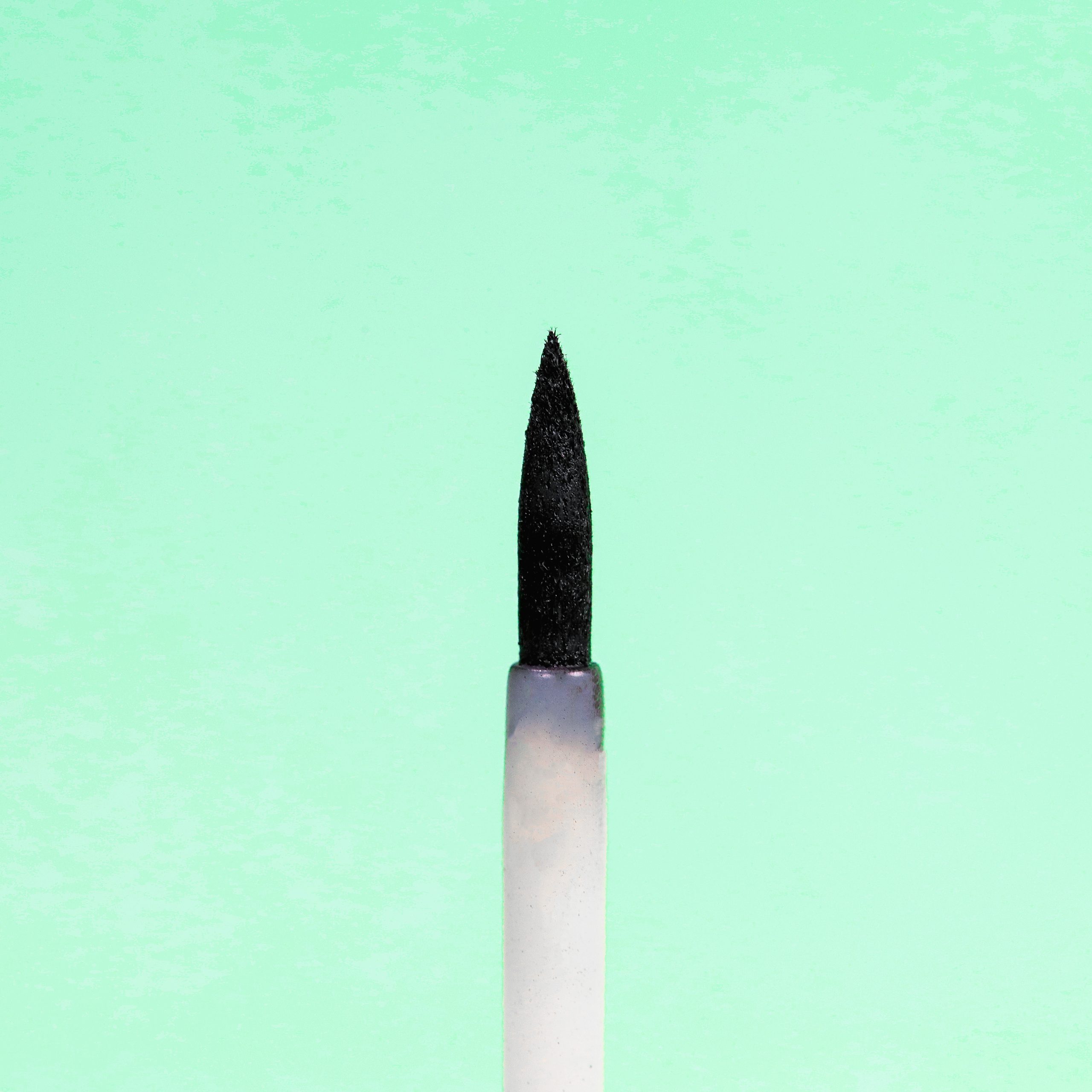 Eyeliner con estratto di olio di avocado facile da applicare