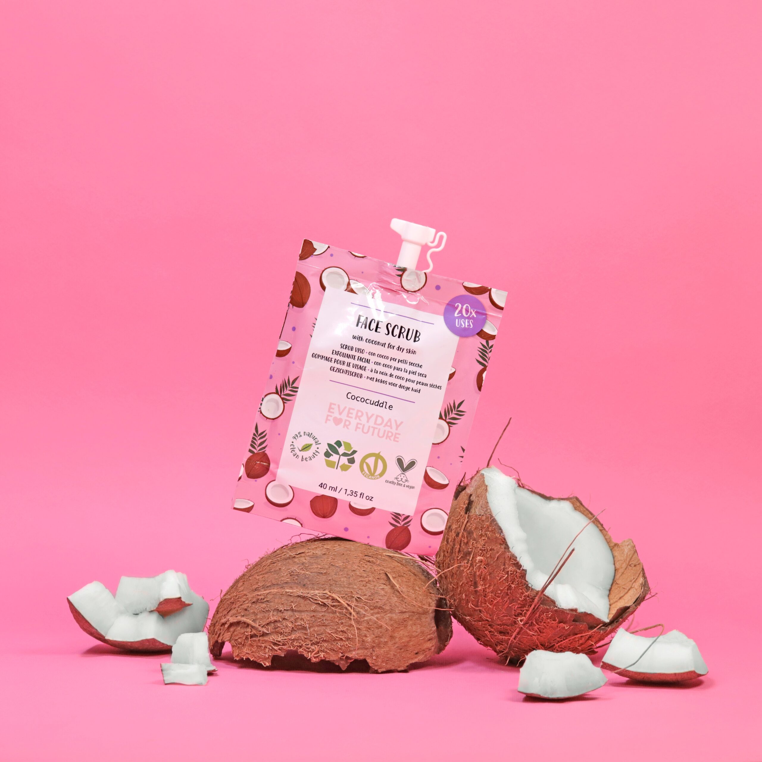 Scrub viso emolliente con estratti di olio di cocco - Cococuddle