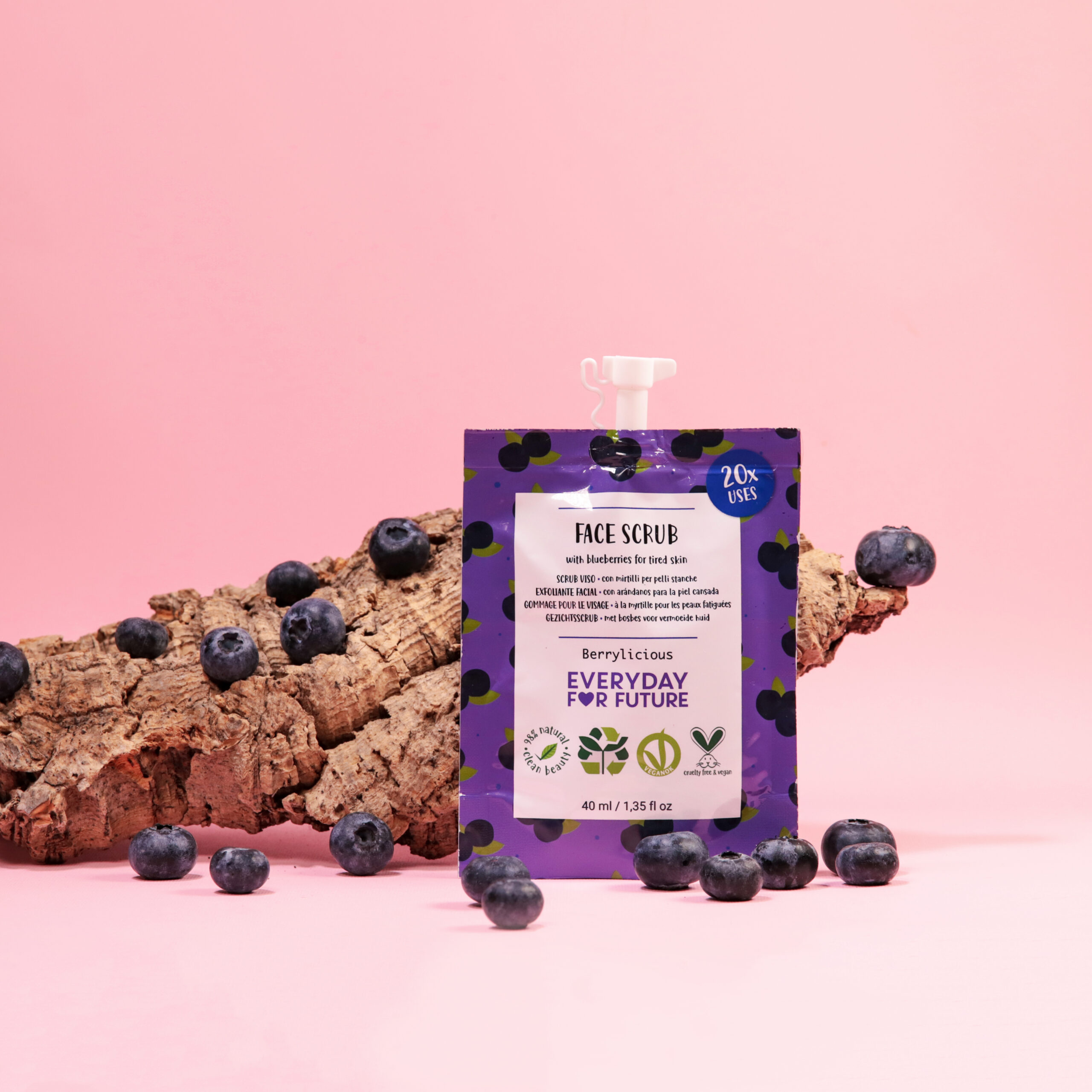 Scrub viso rassodante con estratto di mirtilli - Berrylicious