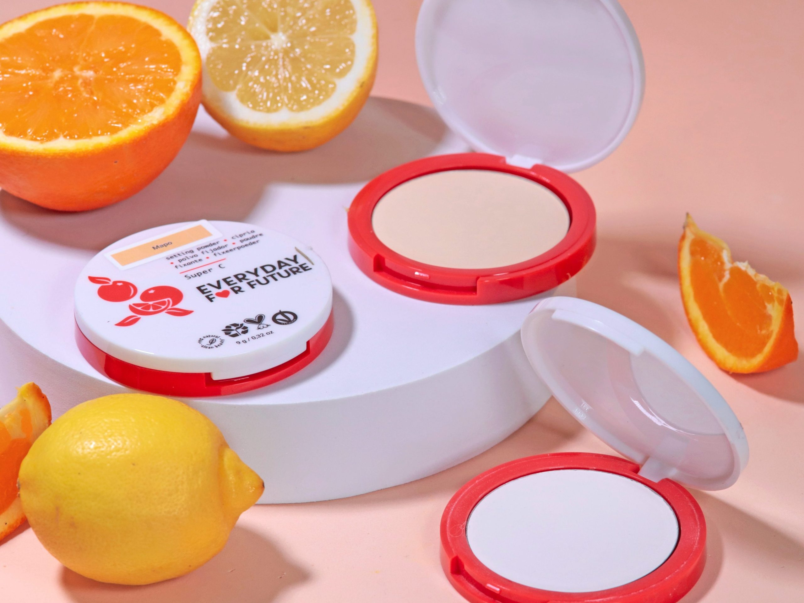 Cipria con estratti di agrumi adatta a ogni tipo di incarnato